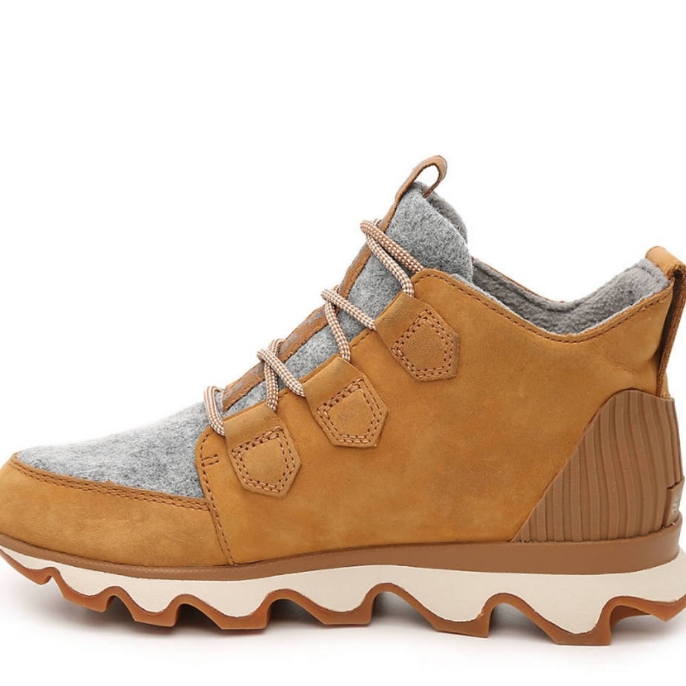 Sorel Boots - Picture 8 of 16